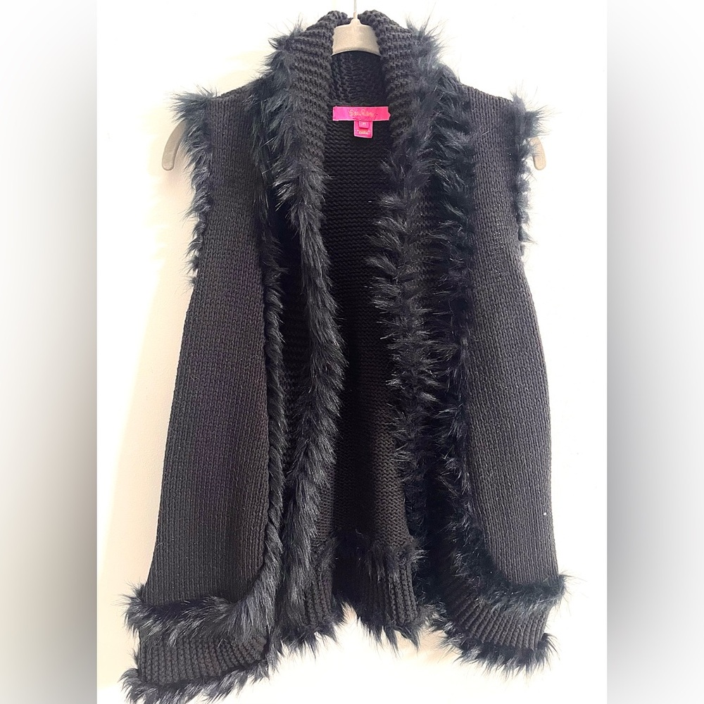 Lilly Pulitzer Trinette Vest Black Knit Vest with Faux Fur Trim, M, almost new!